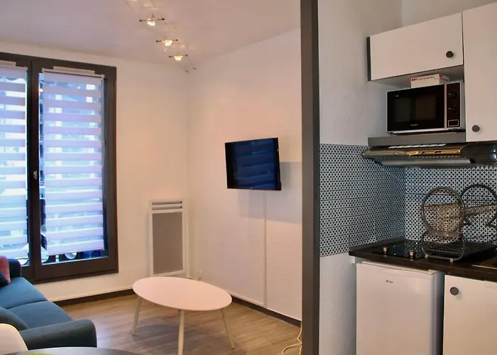 Modern studio proche centre CHAMONIX
