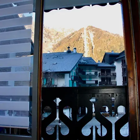 Modern studio proche centre CHAMONIX Extérieur photo